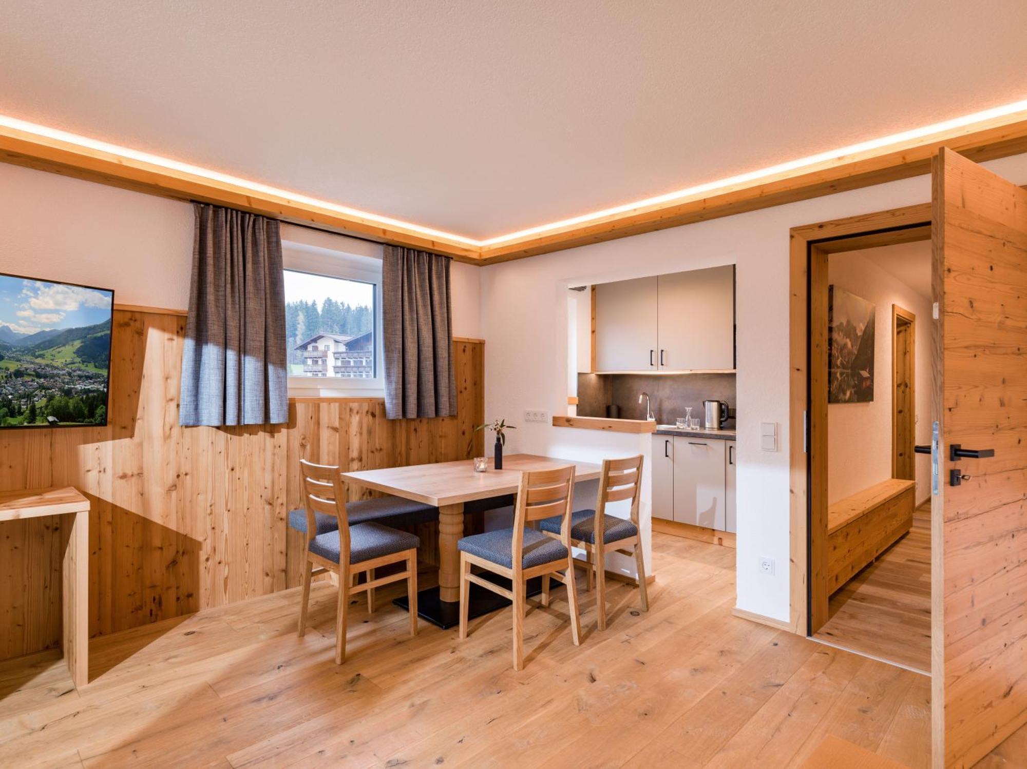 קירשברג אין טירול Almhof Kitzlodge - Alpine Lifestyle Hotel מראה חיצוני תמונה